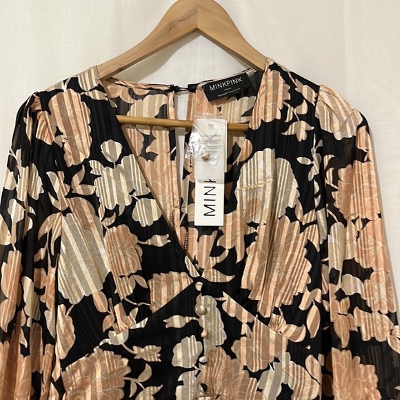 NWT MinkPink Long Sleeve Floral Pink and Black Dress a125 - Picture 2 of 6